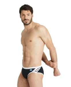 Arena Solid Icons Brief -Speedo Shop 005045 501 m icons team brief 001 o